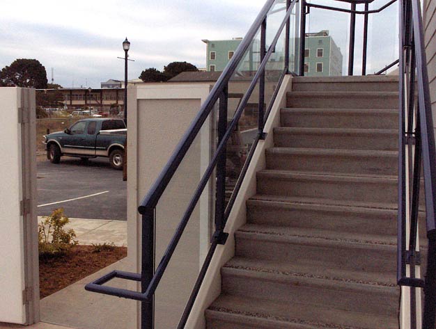 Round Glass Handrail and Stairs