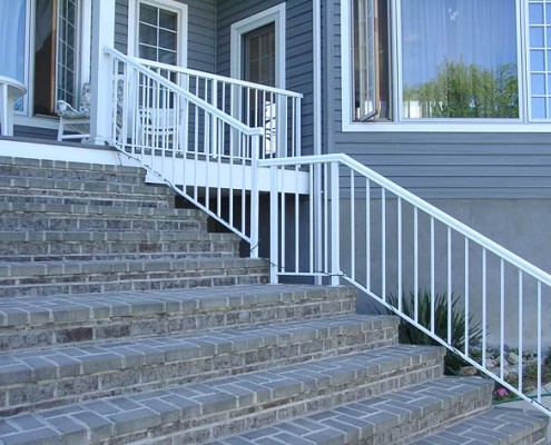 Standard Picket Stairs with Round Top Rail